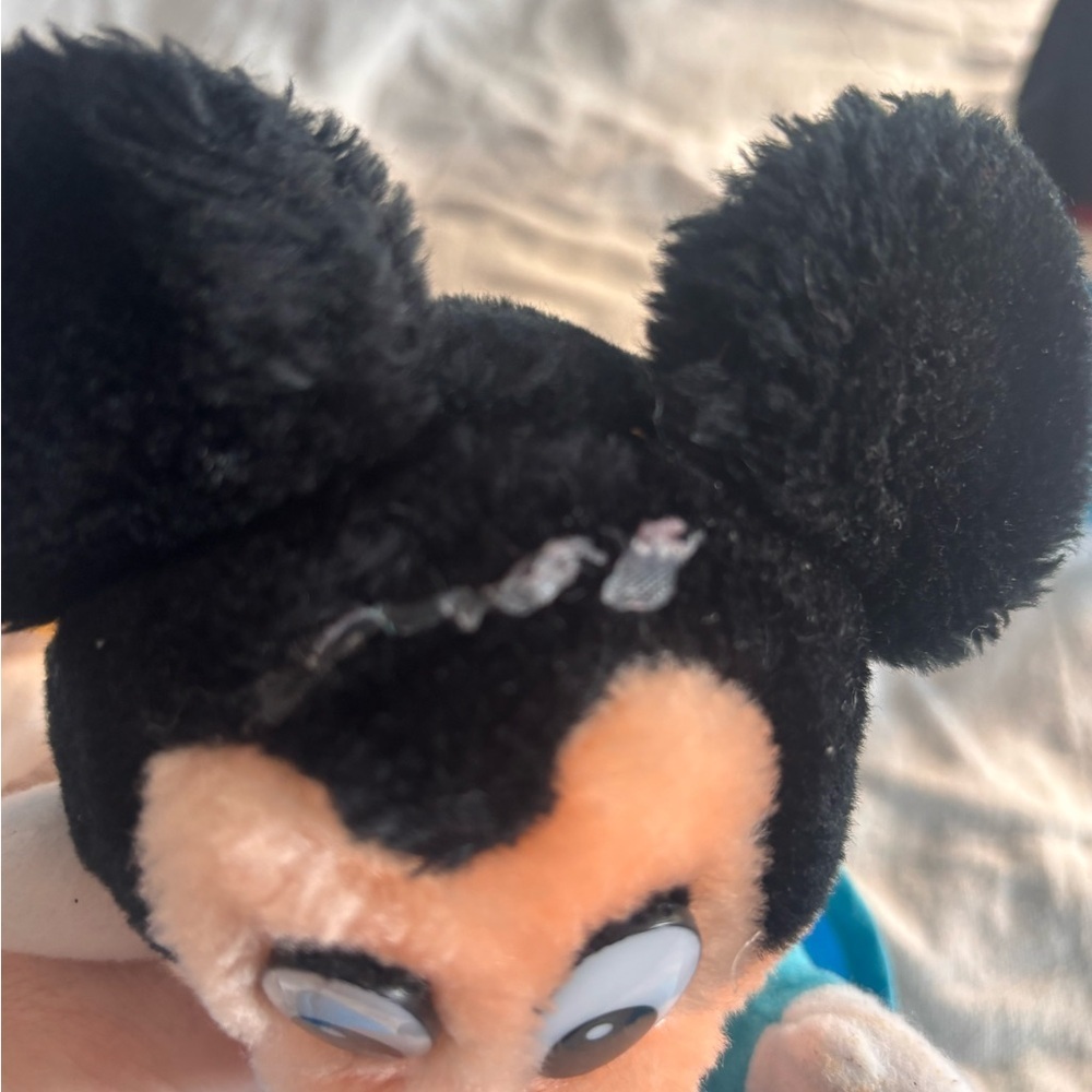 3 Mickey’s Christmas Carol Plush. Scrooge, Minnie, Goofy - Picture 3 of 7